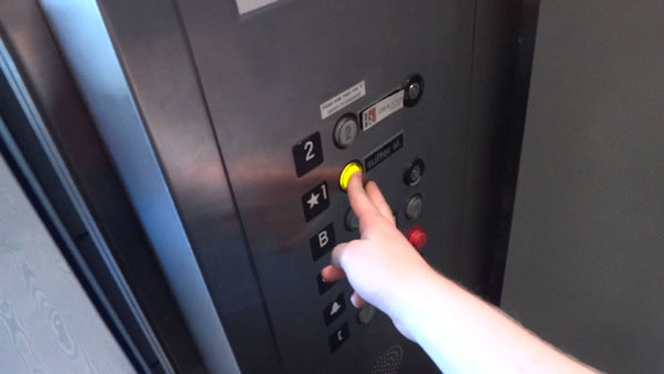 Đảm bảo an toàn cao khi sử dụng thang máy